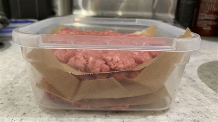 Can you freeze burgers with egg in them?