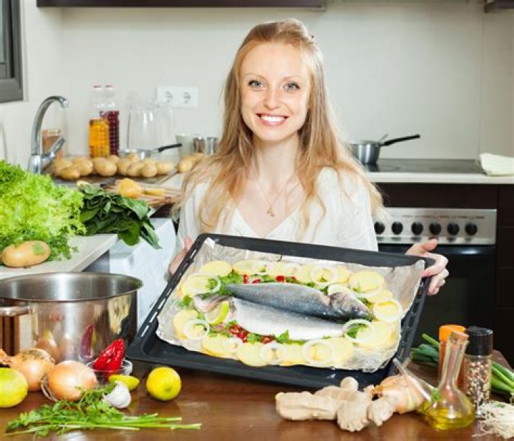 Can you reheat fish in microwave?