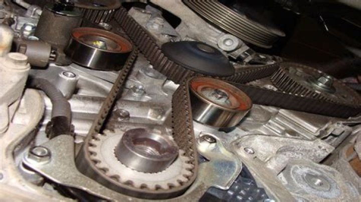 Does the Acura TL have a timing belt or chain?