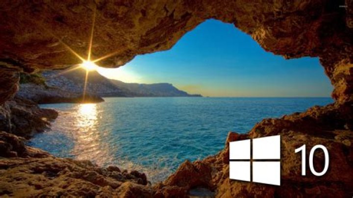 How do I get more screensavers on Windows 10?