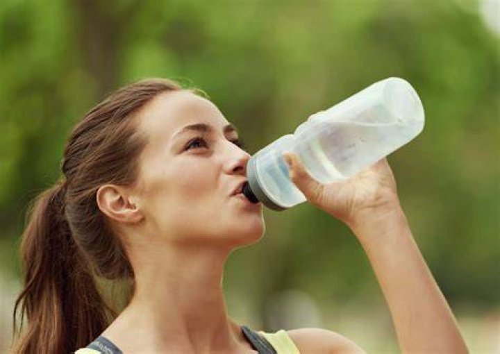 How do you make a spring for drinking water?