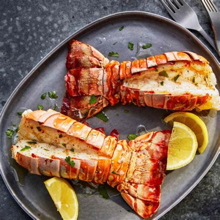 How do you prepare lobster tails?
