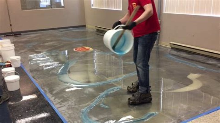 How does epoxy paint work?