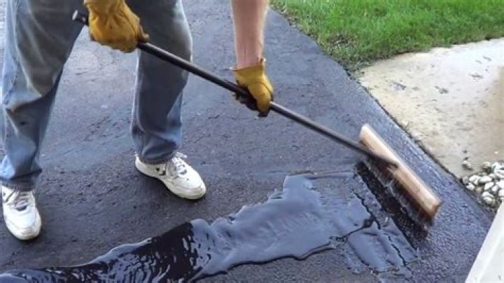 How long does it take for asphalt driveway sealer to dry?