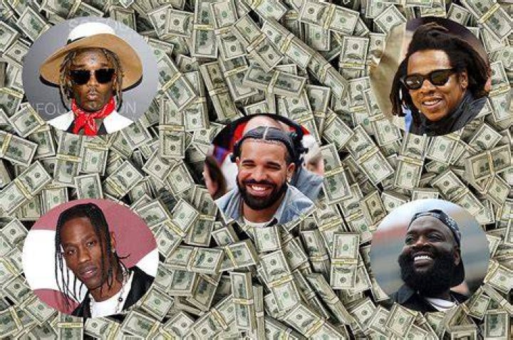 How much money does a rapper make a year?