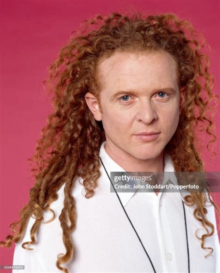 How Old Is Simply Red?