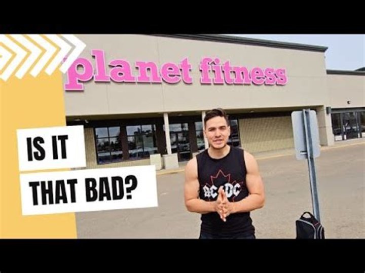 What amenities does Planet Fitness offer?