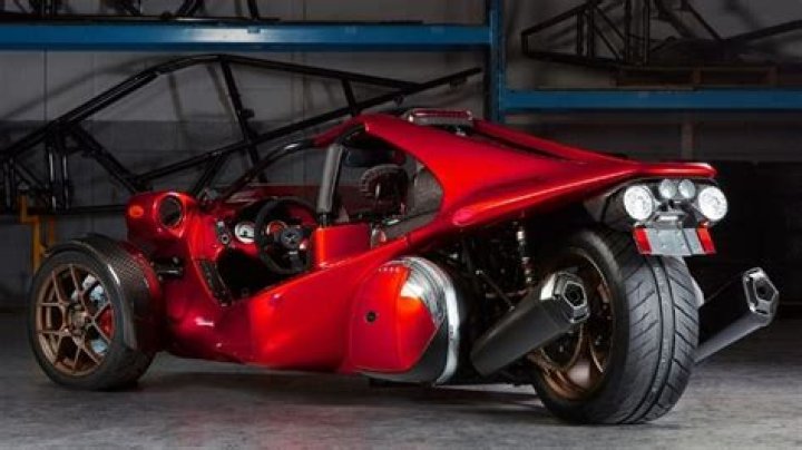 What are 3 wheel cars called?