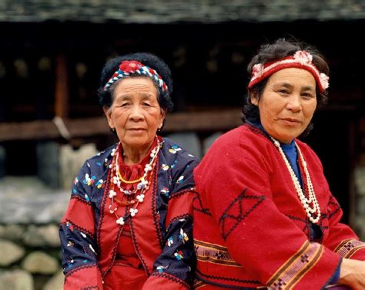 What are the natives of Taiwan called?