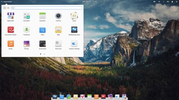 What desktop does Elementary OS use?