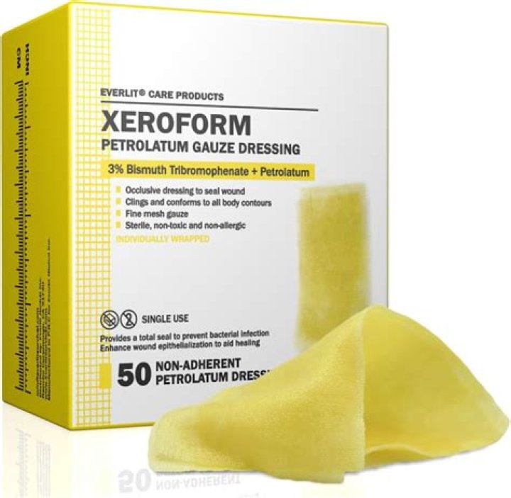 What does Xeroform do for a wound?