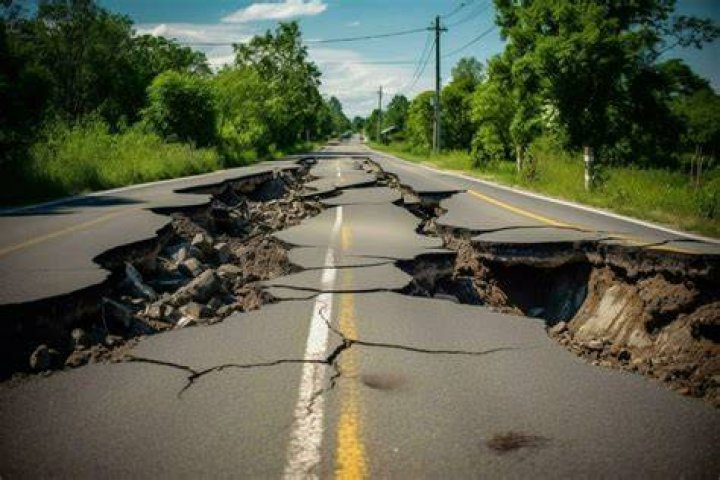 What factors affect the damage done by an earthquake?