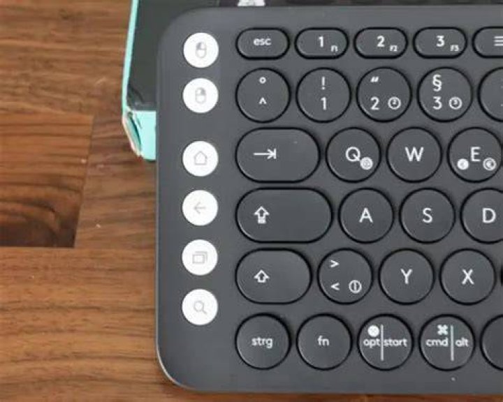 What file formats does LG Smart TV support?