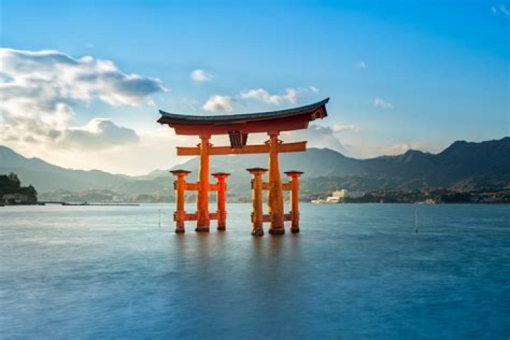 What is a shrine Japan?