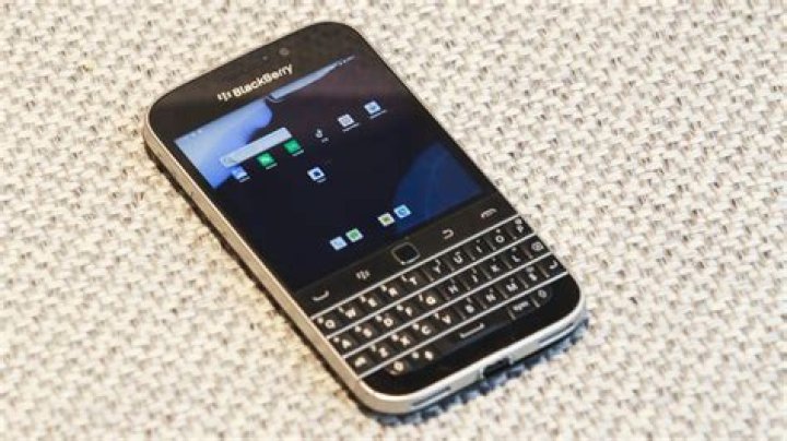 What is BIS on BlackBerry?