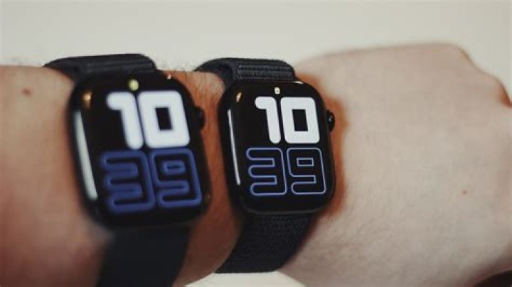 What is difference Apple Watch Series 1 and 2?