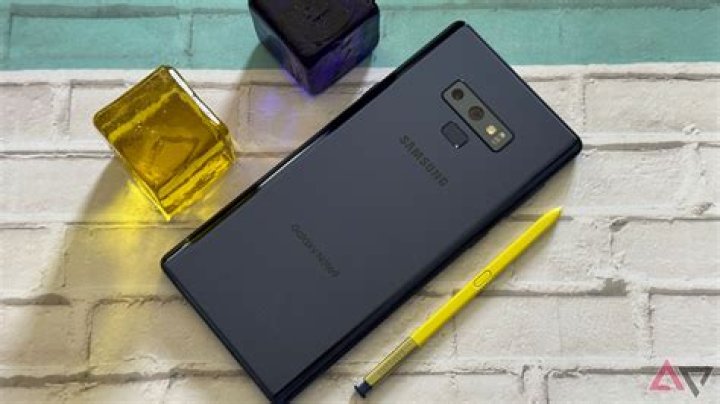 What is the difference between the Samsung Galaxy Note 8 and Note 9?