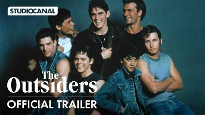 What is the movie The Outsiders about?
