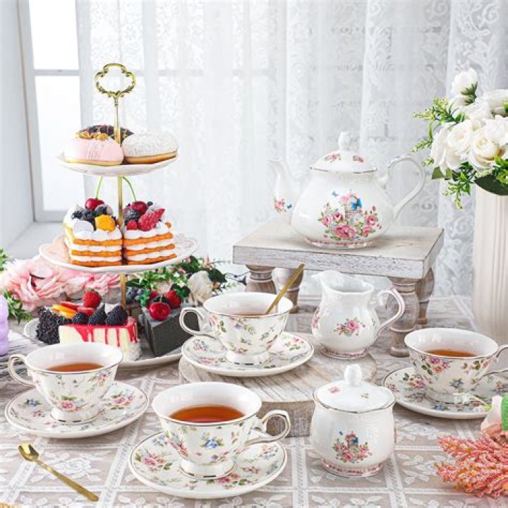 What should a tea set include?