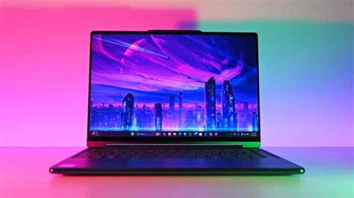 Which Windows 10 is best for laptop?